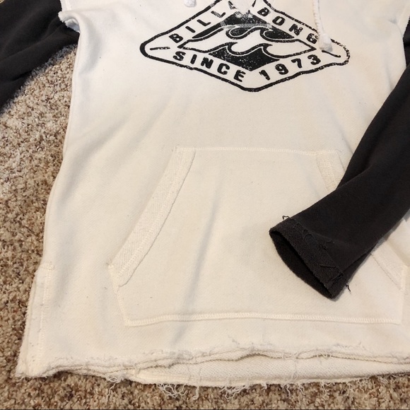 V-neck hoodie - Picture 5 of 5